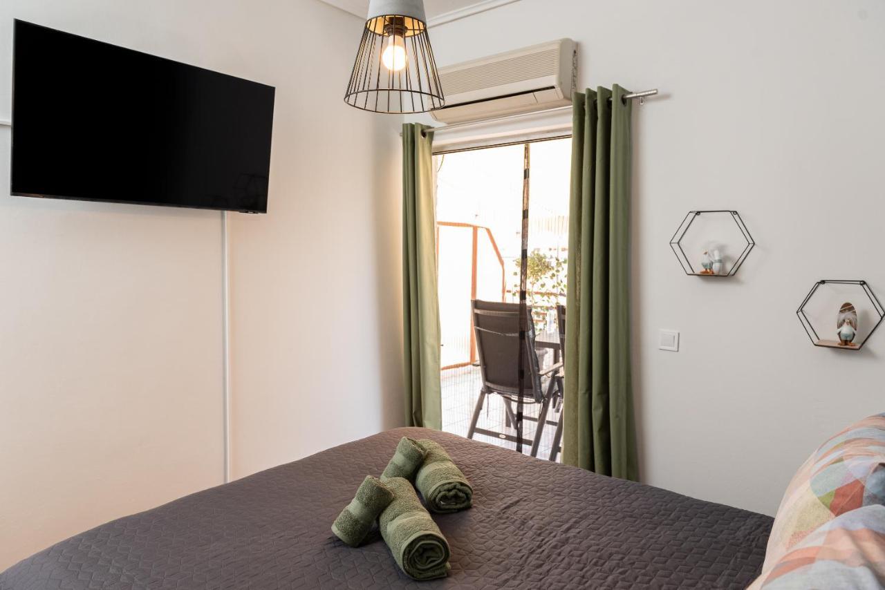 Loutraki Apartment Greek Open House Exterior photo